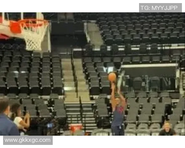 今天快船对湖人精彩直播全程回顾与赛前分析不容错过